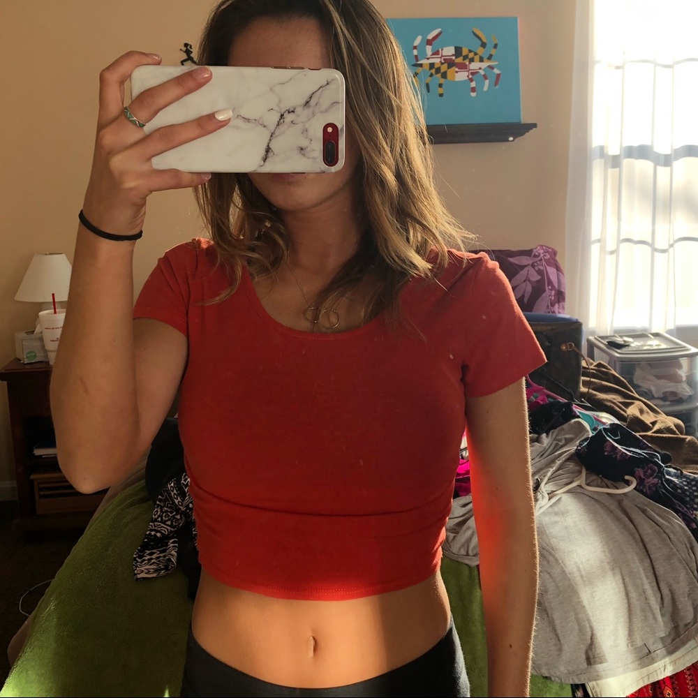 Crop top